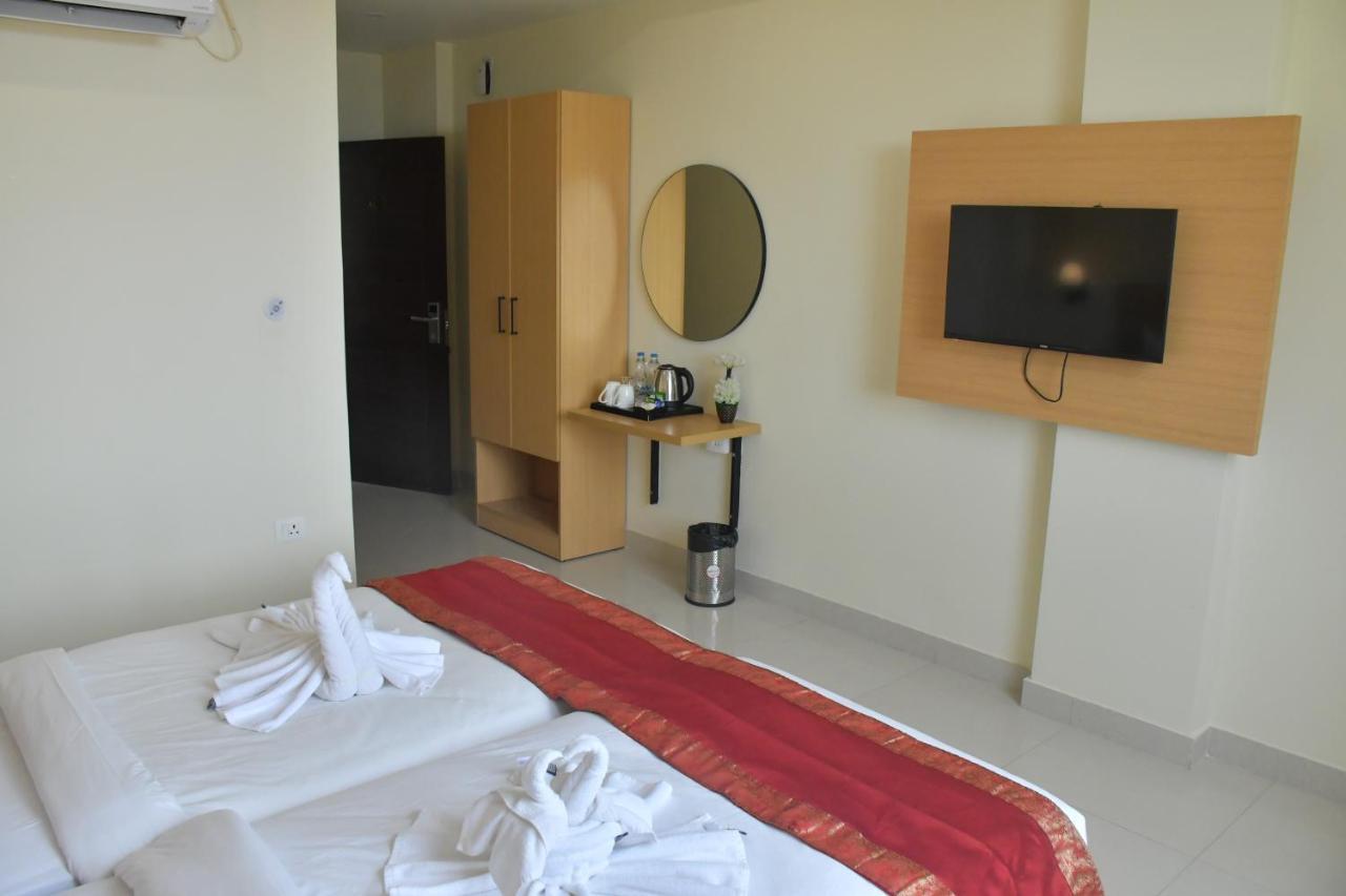 ורנאסי Hotel Yatharth Inn מראה חיצוני תמונה