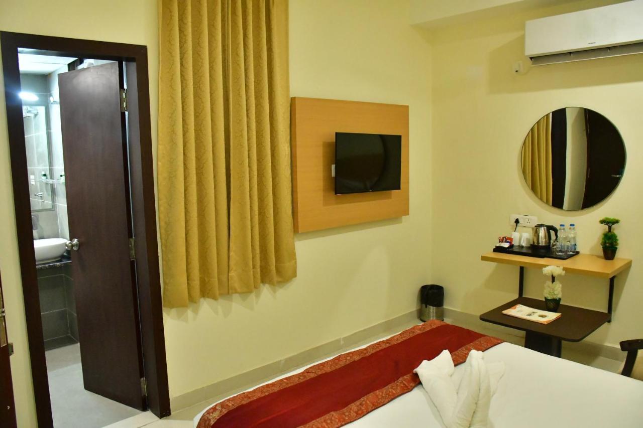 ורנאסי Hotel Yatharth Inn מראה חיצוני תמונה