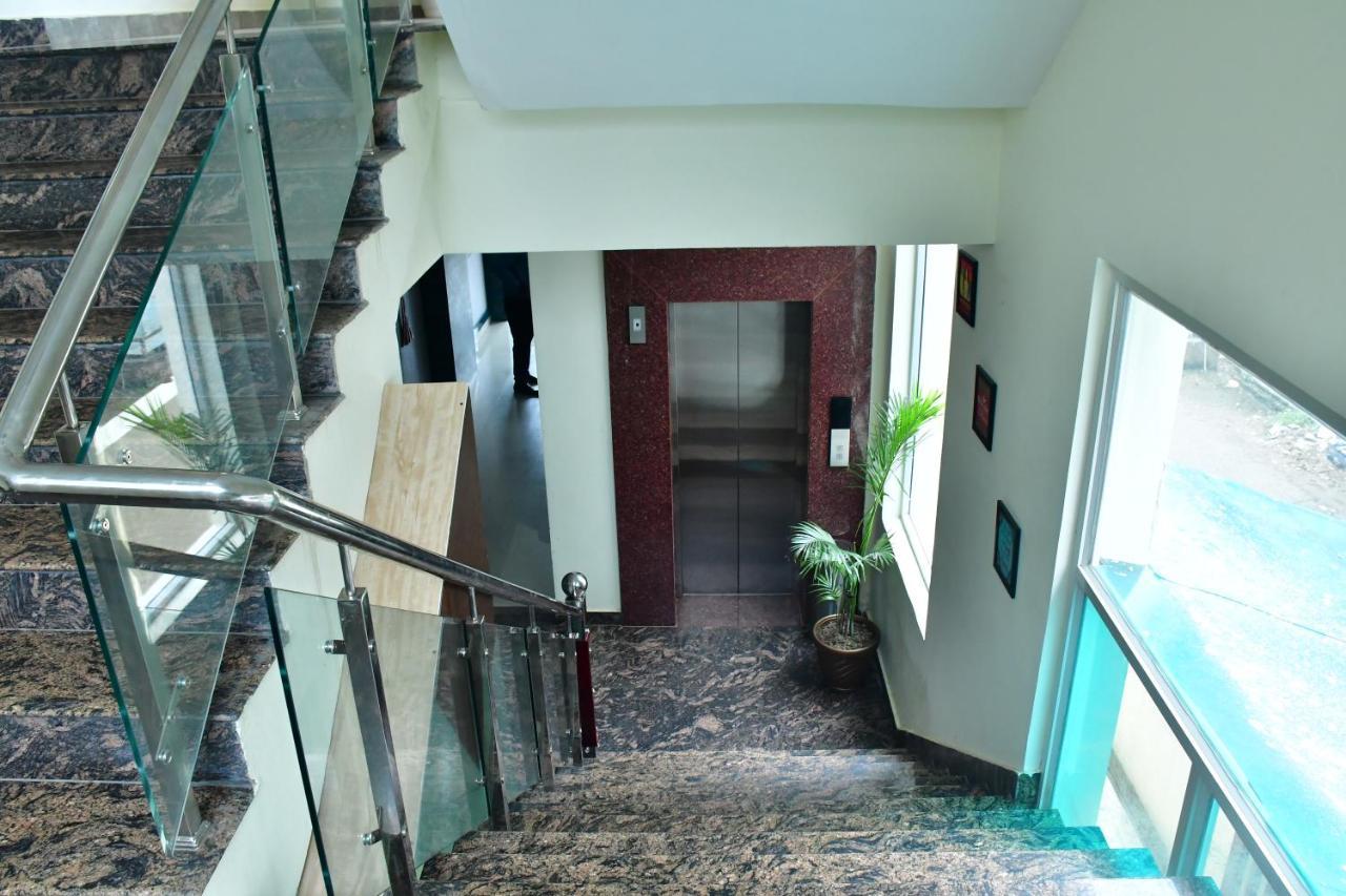 ורנאסי Hotel Yatharth Inn מראה חיצוני תמונה