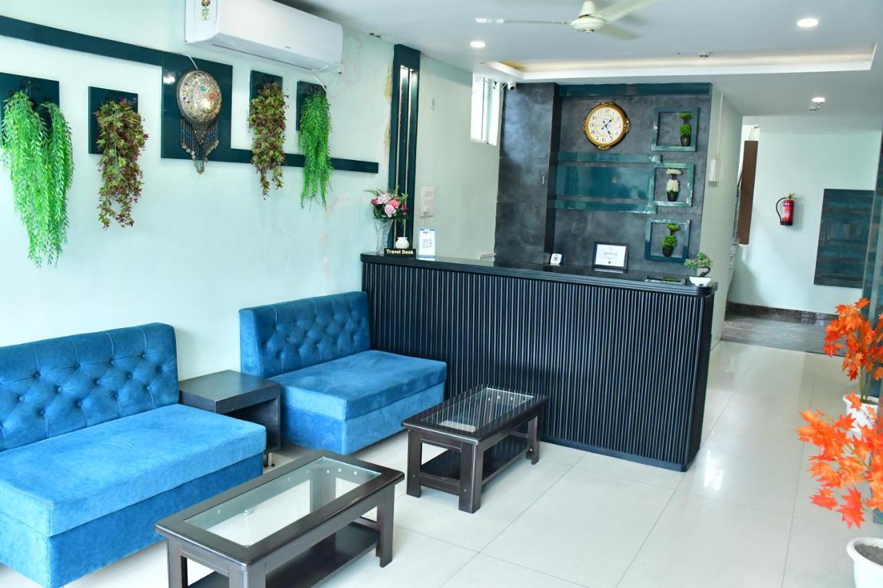 ורנאסי Hotel Yatharth Inn מראה חיצוני תמונה