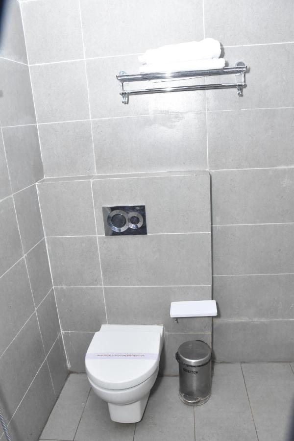 ורנאסי Hotel Yatharth Inn מראה חיצוני תמונה